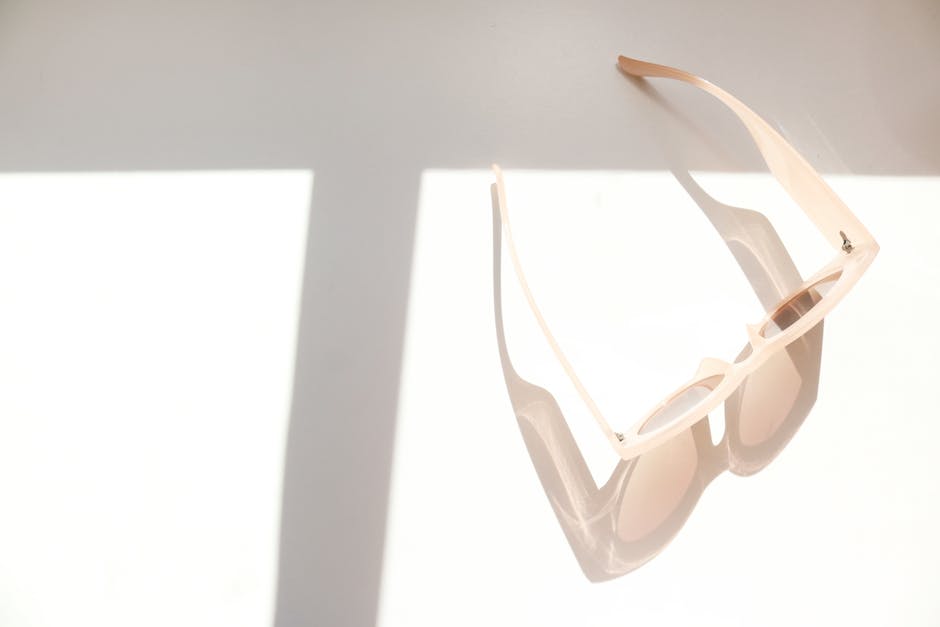 Celebrity Eyewear: Get the Look